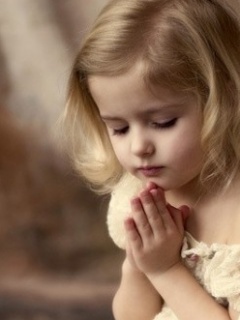 prayinggir_htoq71ec.jpg